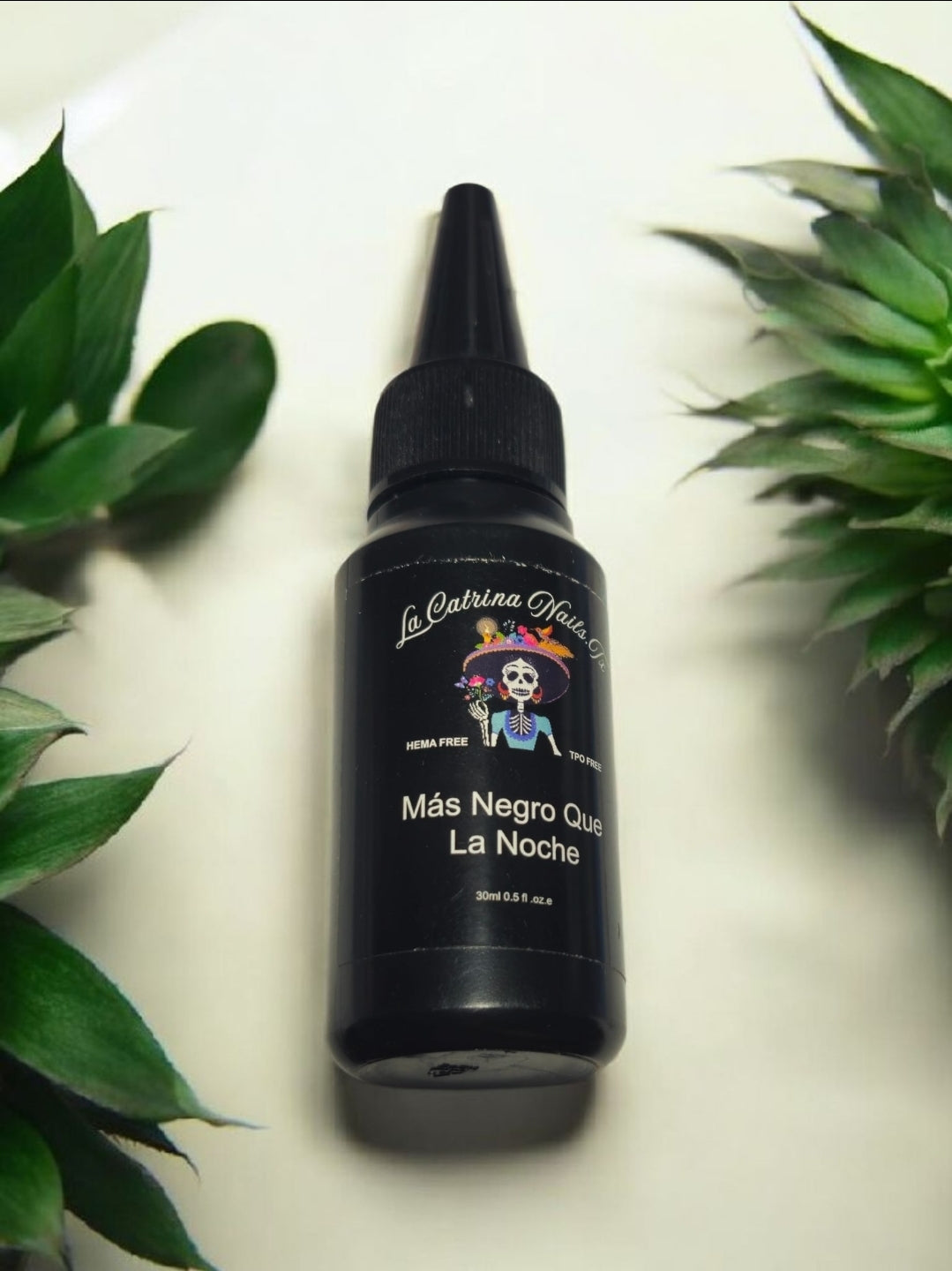 30ML Bottle of Mas Negro Que La Noche