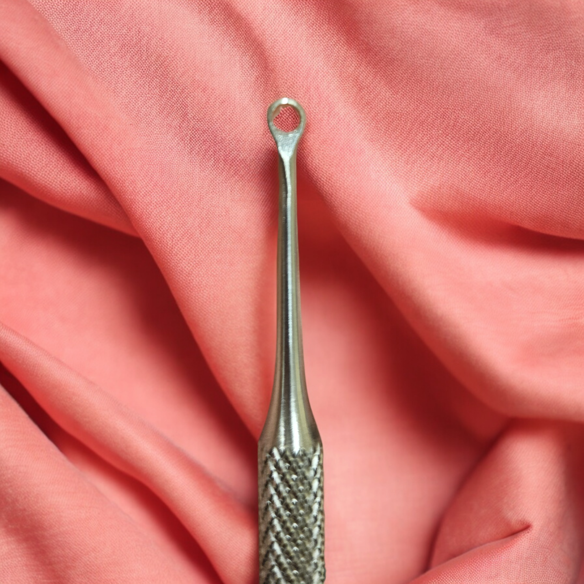 Dual ended cuticle remover and pusher. Slanted and loop