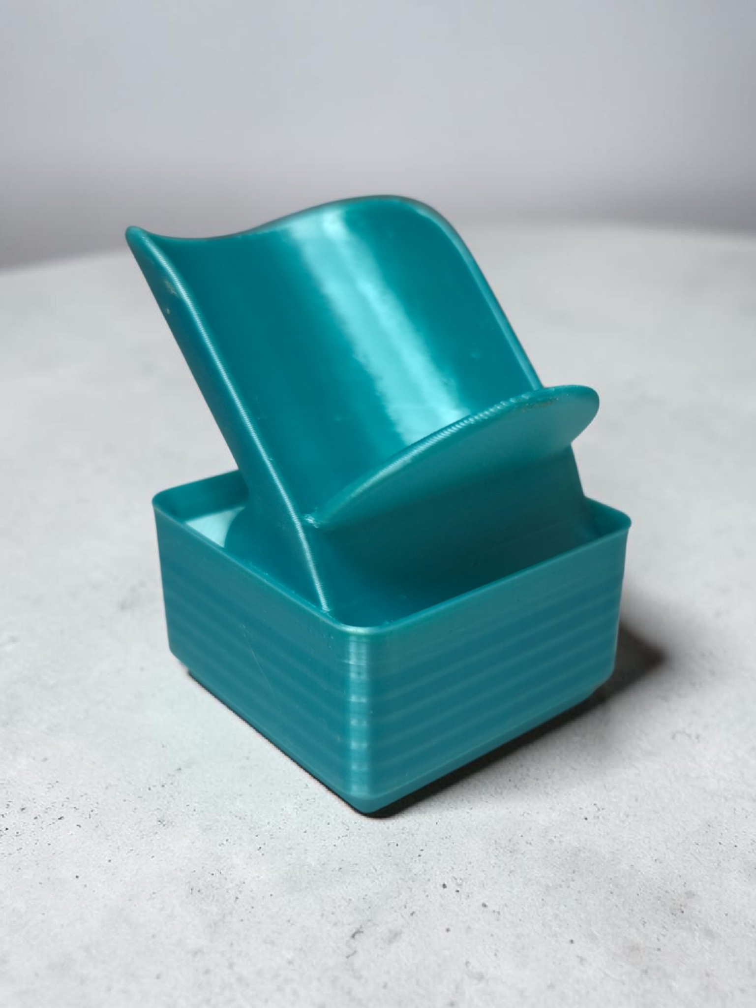 Movie Chair / Gel Polish Holder/ 3D Printed Silk PLA