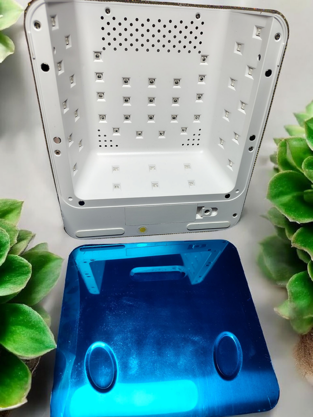 AB Rhinestone Lamp with a Rhinestone Nail Dust Brush