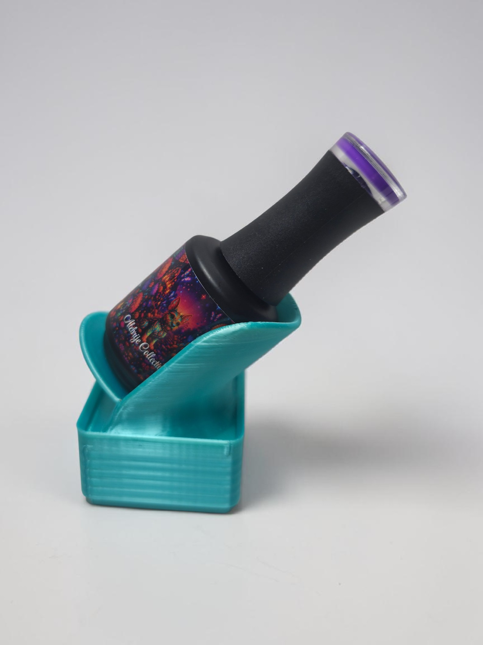 Movie Chair / Gel Polish Holder/ 3D Printed Silk PLA