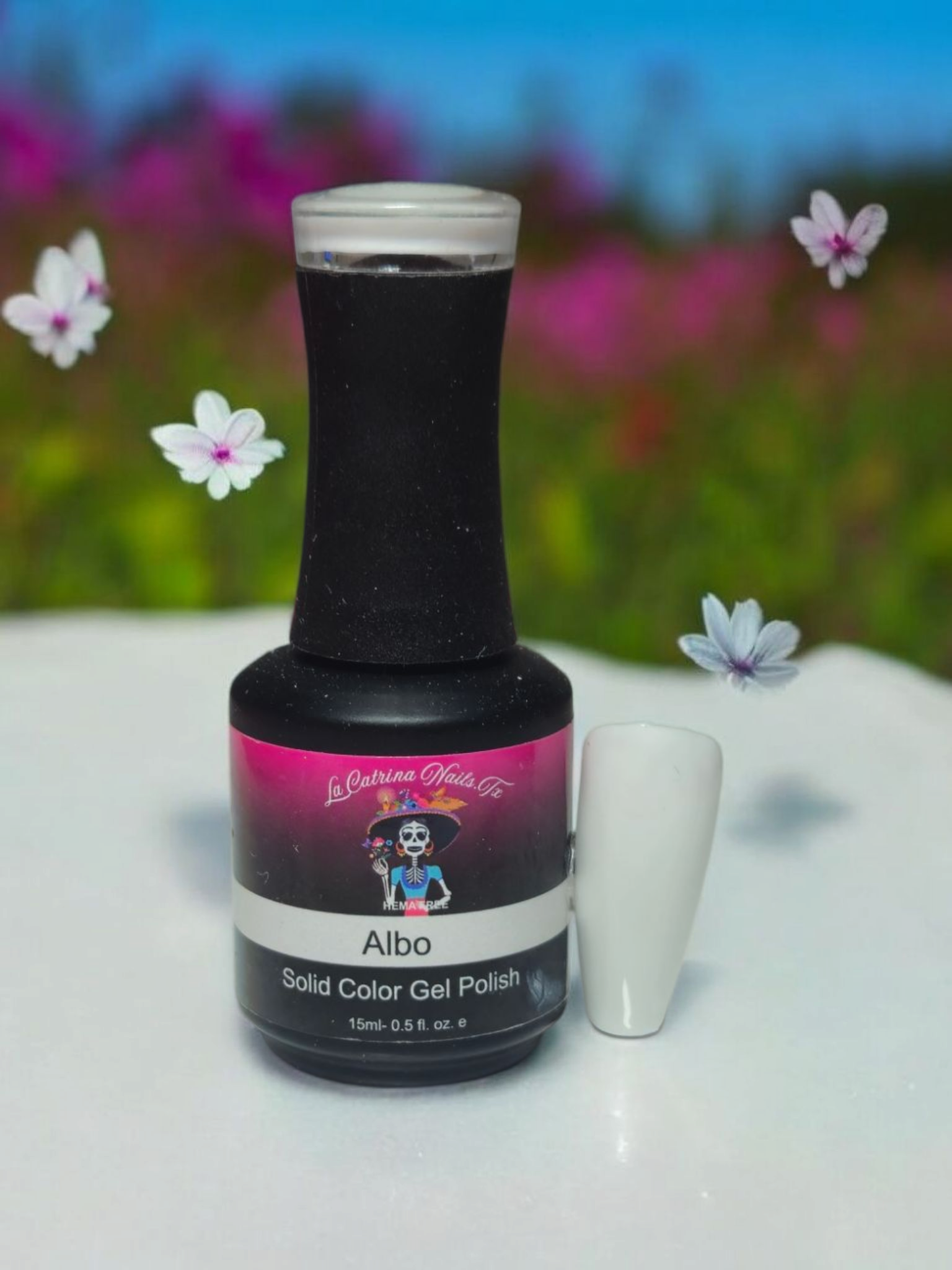 La Catrina Nails.Tx~ Albo y Mas Negro Que La Noche (White and Black) HEMA-free gel polishes